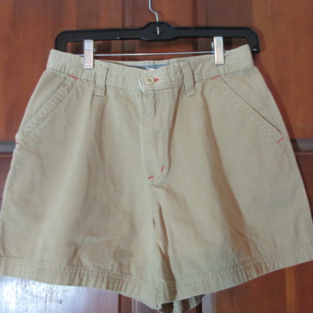 CS TAN SHORT SHORTS Size 7